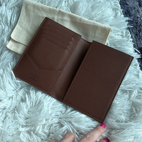 Louis Vuitton Authentic Monogram Canvas Passport Cover - Picture 2 of 7